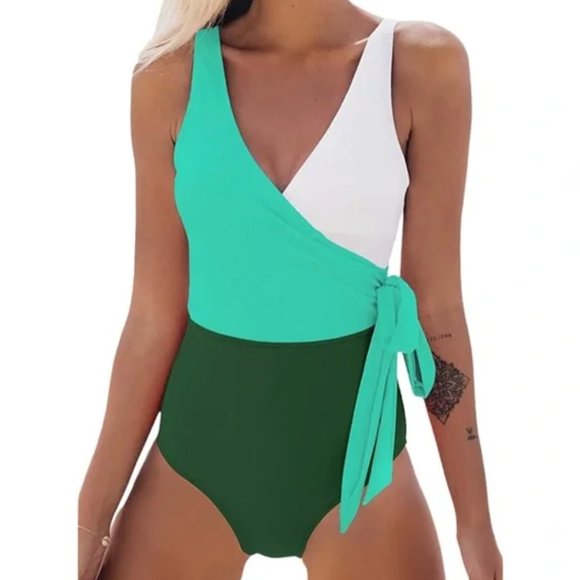 CUPSHE Green White Colorblock Tricolor Wrap One Piece Swimsuit M NEW - Picture 1 of 8